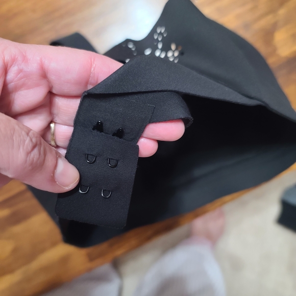 Victoria's Secret Sports Bra - Picture 7 of 8